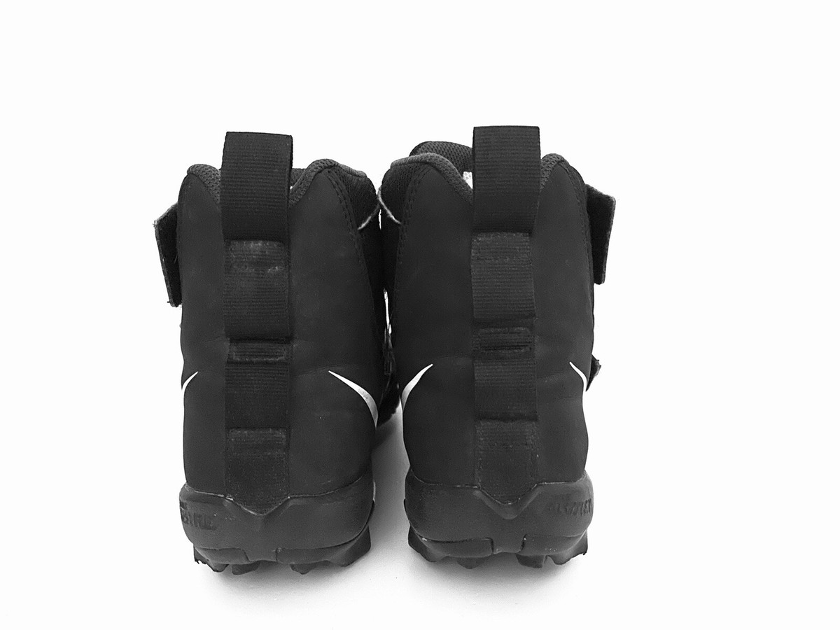 nike youth force savage 2 shark rm