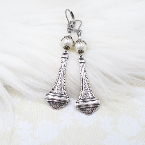 Victorian Style Handmade Cream Pearl Silver Plated Earrings, Renaissance Baroque - Picture 4 of 7