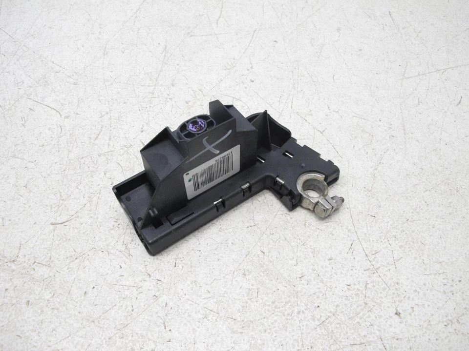 08-18 奥迪 C7 A6 A5 S5 A4 TT 四轮正式保险丝电池连接器 原始设备制造商 061424 — 第 4/4 张图片