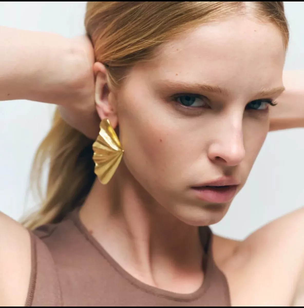 Zara 2023 Gold Concha FAN Metal Statement Ornate Stud Earrings