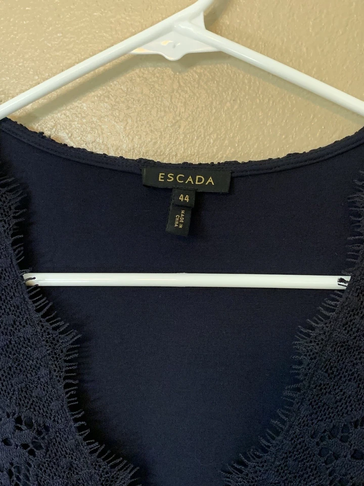 Escada navy lace fit to flare cocktail dress size 44 or 12 Holiday Party - Image 4 of 4