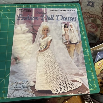 LEISURE ARTS CROCHETED FASHION DOLL DRESSES 7 DESIGNS