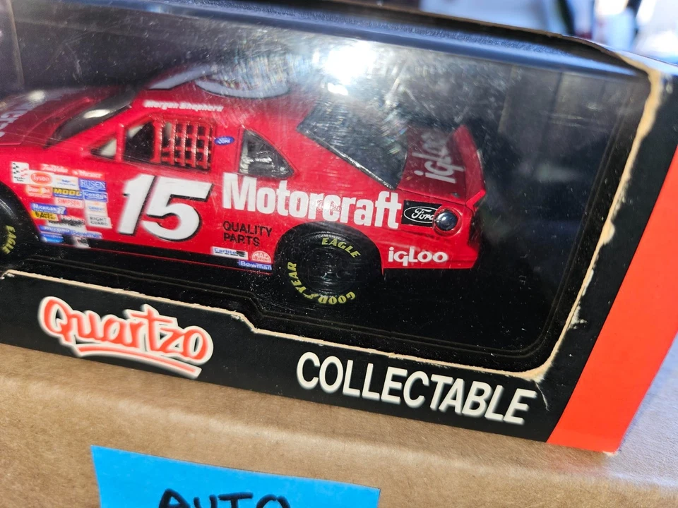 Ford Thunderbird 2021, Motorcraft, Morgan Shepherd, escala 1:43 Foto 3 de 4