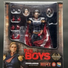 Figura de acción Medicom Toy MAFEX No.151 Homelander The Boys nueva - caja dañada