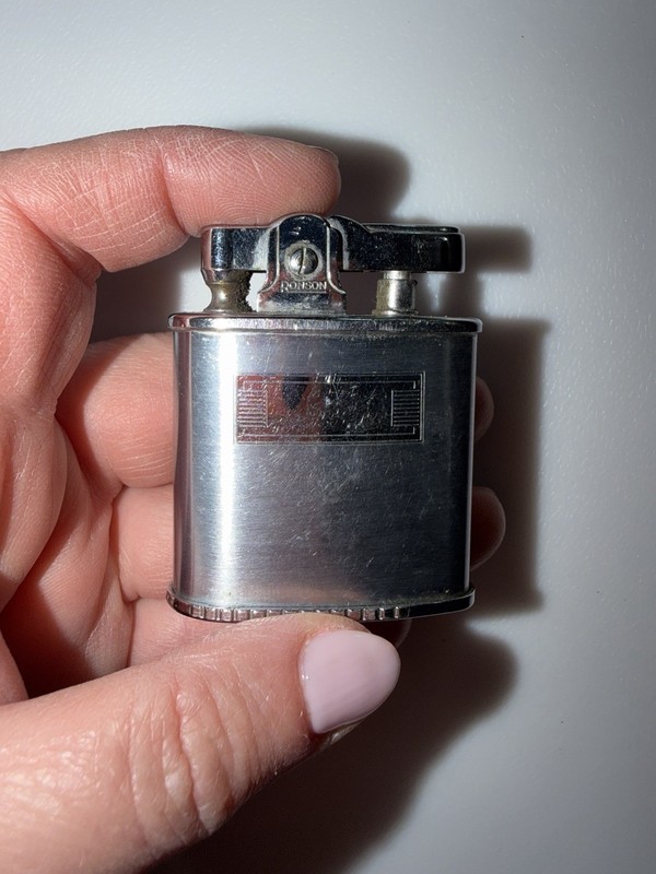 RONSON Triumph Cigarette Lighter Decorative Collectible Vintage Antique
