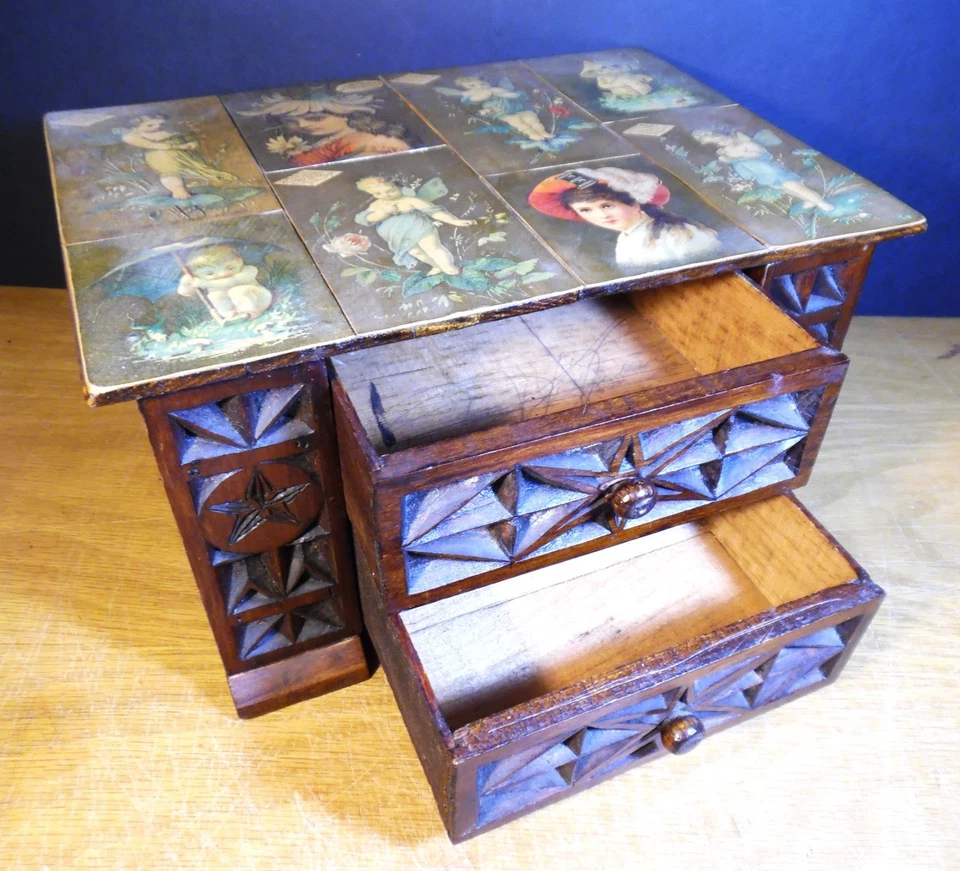 Joyero tallado en astillas rústicas arte vagabundo con 4 cajones y tarjetas comerciales antiguas Foto 4 de 4