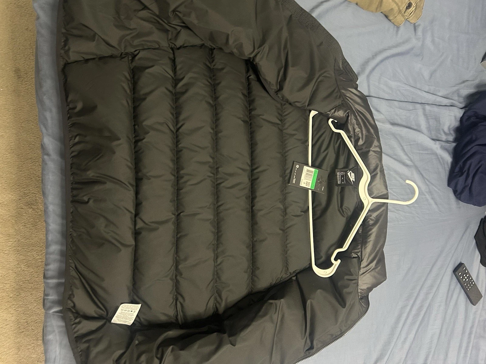 Mens Nike Puffer Vest Size XL Black New with Tags Full Zip Sleeveless - product detail image 4