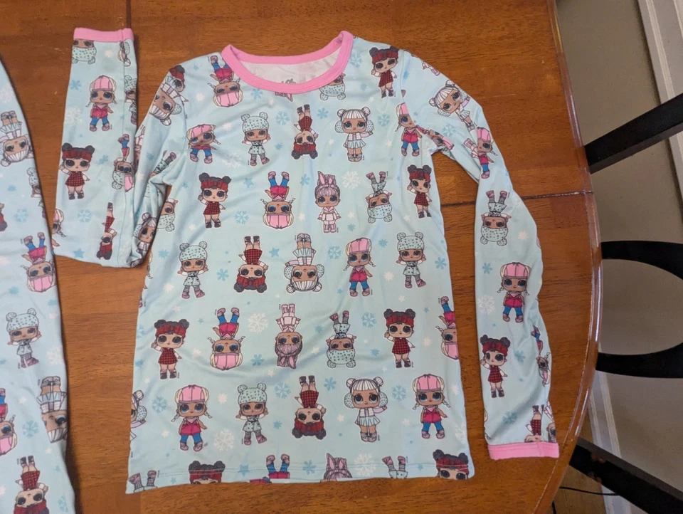Niñas Mediano LOL Sorpresa Azul Capa Base Camisa Pantalones ClimateRight Por Cuddl Duds Foto 2 de 4