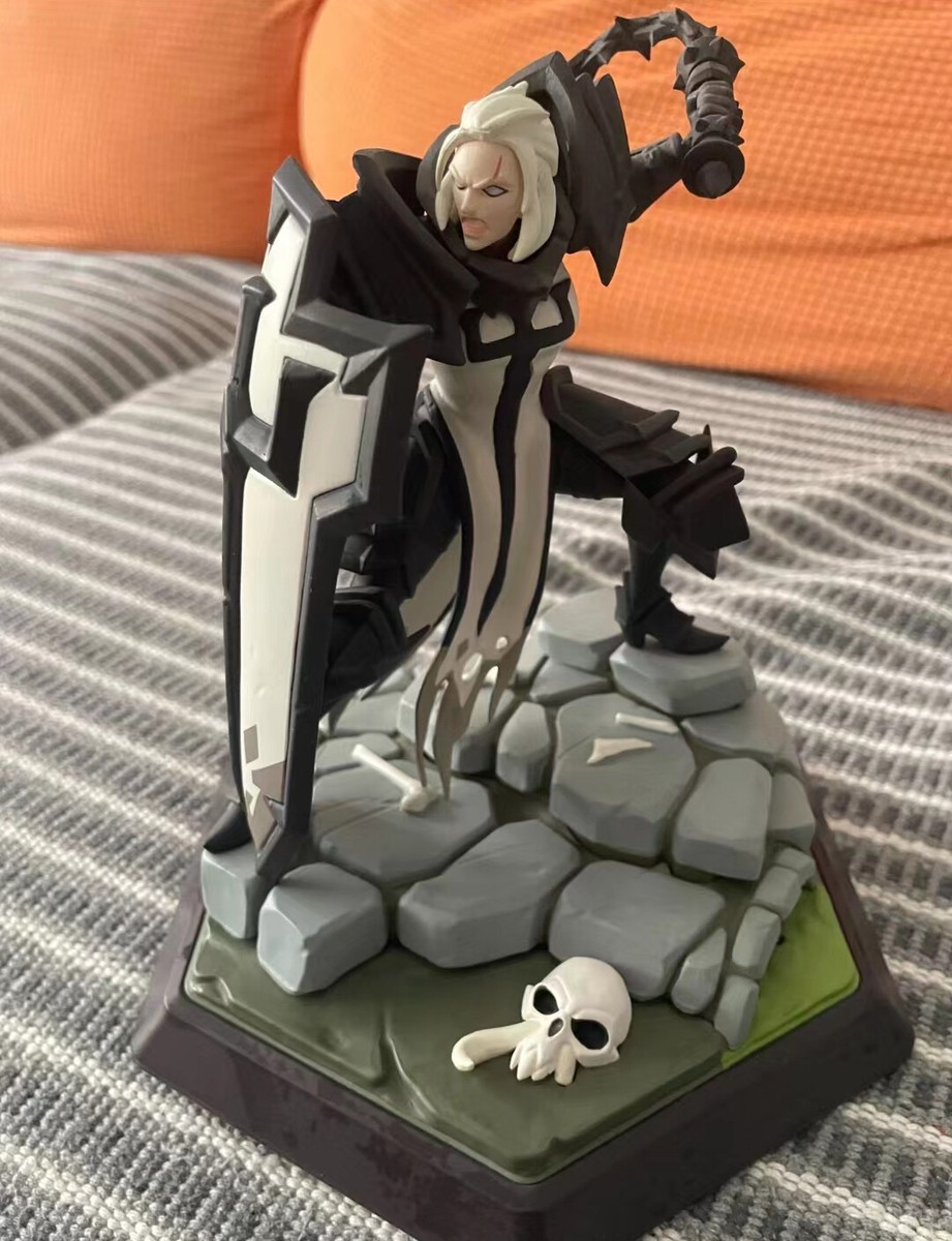 Blizzard Entertainment DIABLO Ⅲ Crusader Statue Model In Stock