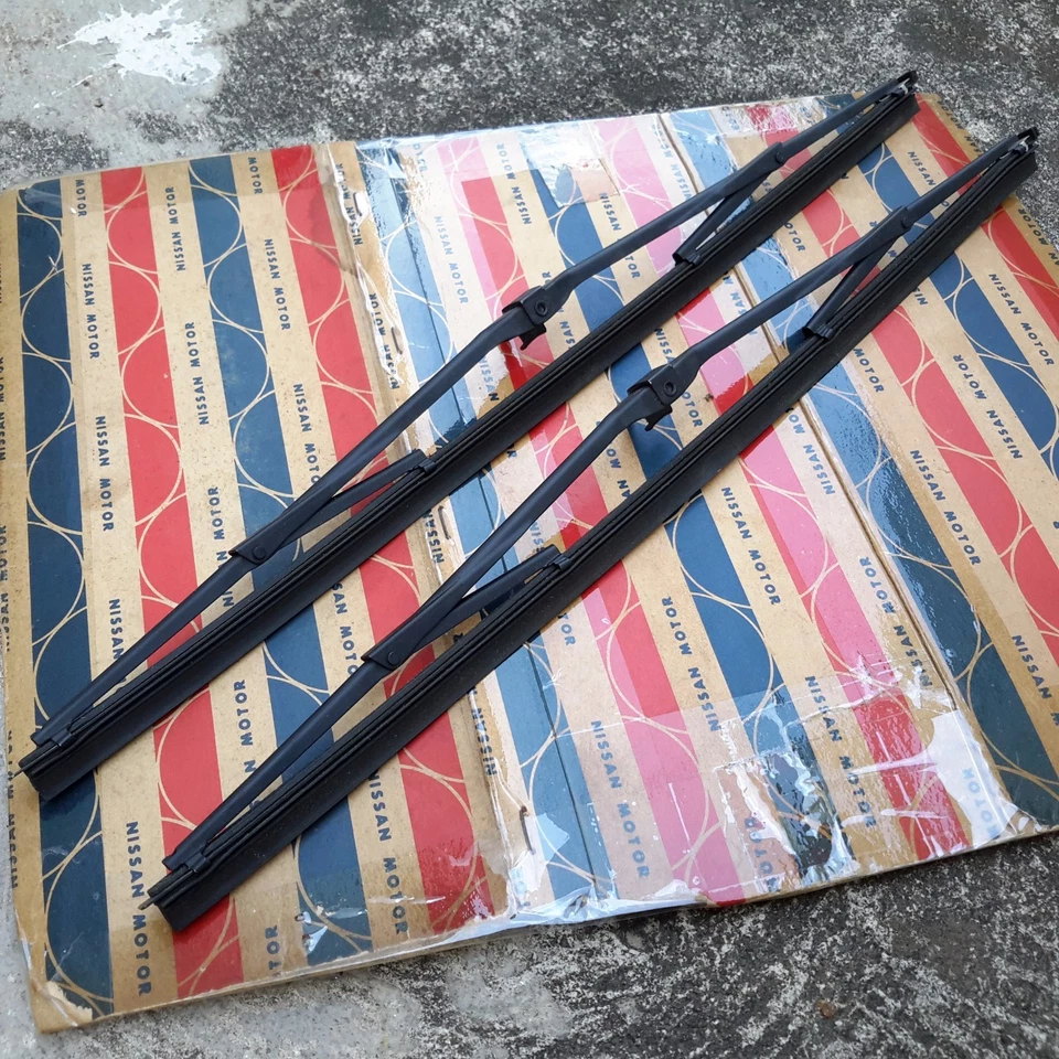 Limpiaparabrisas original DATSUN NISSAN C130,810,A10,GPA10,S10 NUEVO × 1 par Foto 2 de 4