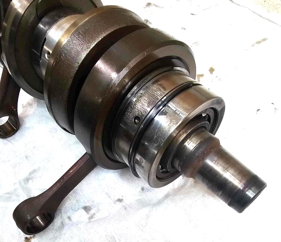 Cigüeñal motor Yamaha Venture Vmax 500 600 1997-2001 8CR-11400-02-00 Foto 2 de 4