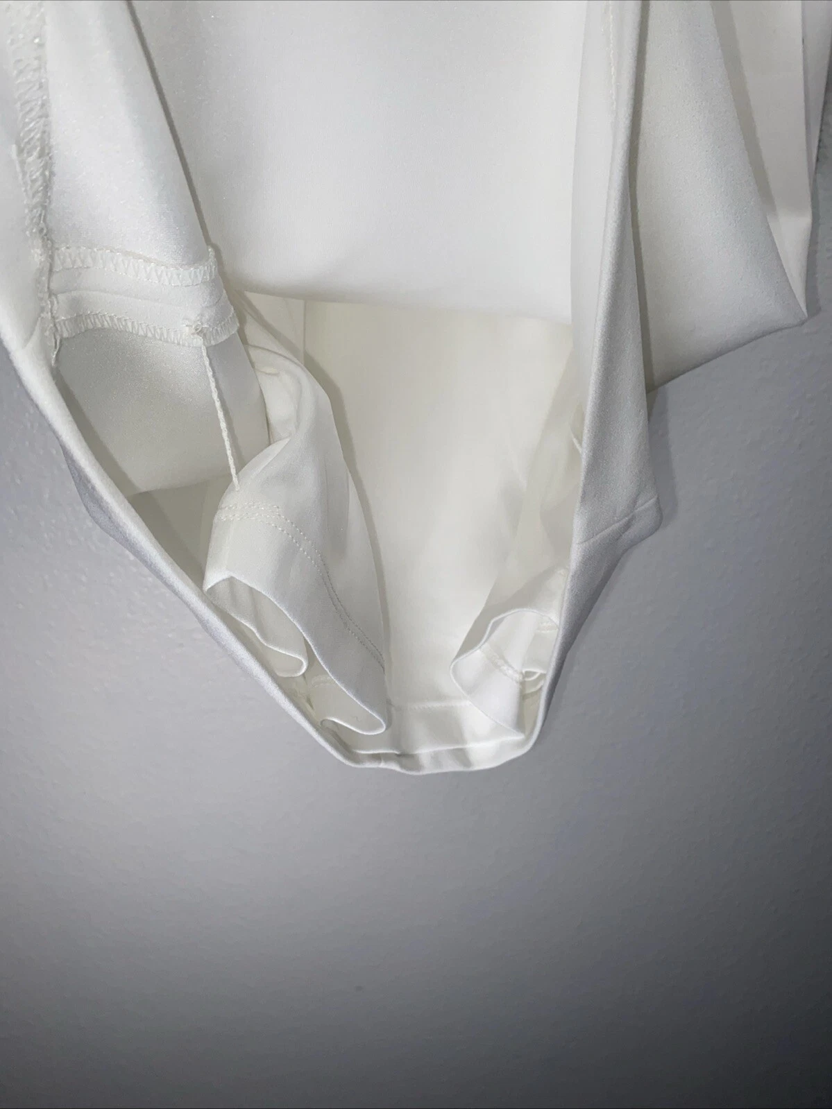 OFF WHITE Tubino chiffon Calvin Klein nuovo con etichette taglia 6 Petite abito manica a campana bianco sporco