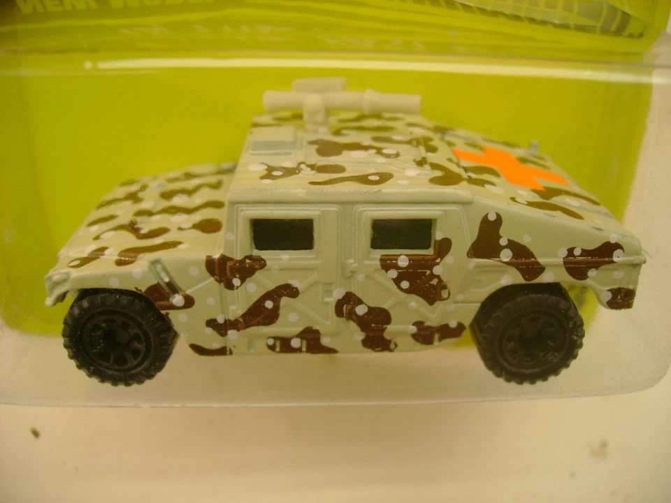 1993 MATCHBOX SUPERFAST #3 MILLITARY CAMOUFLAGE HUMMER NEW ON CARD - Image 2 of 3