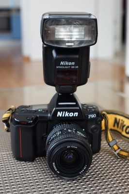 Nikon F90 + Nikon AF Nikkor 28-70mm f/3,5-4,5D + Speedlight SB-25