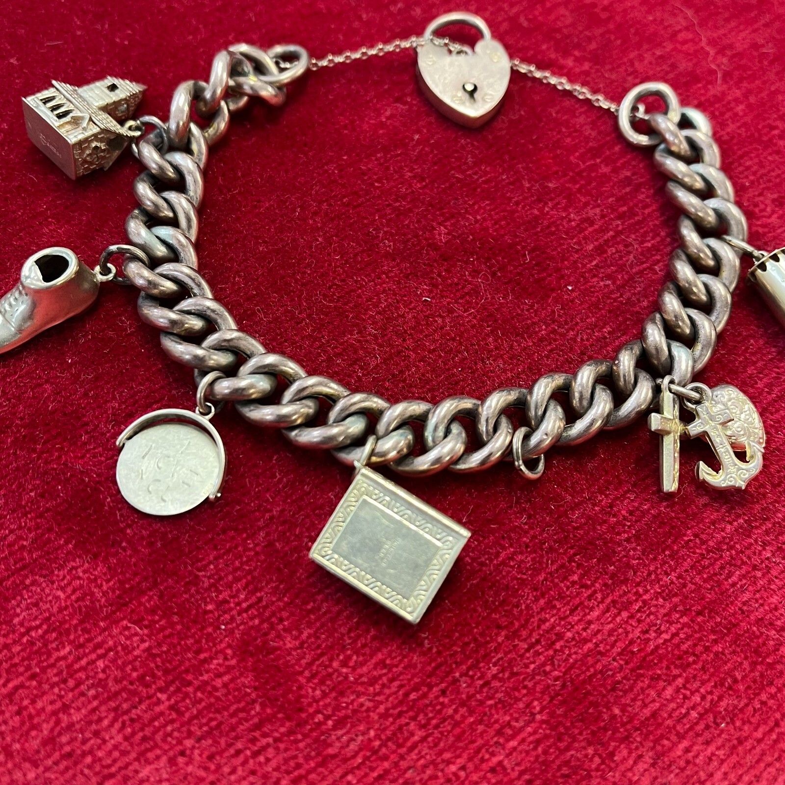 Fantastic Vintage 9ct Rose Gold Charm Bracelet - 33.53 Grams - Fully Hallmarked image 2