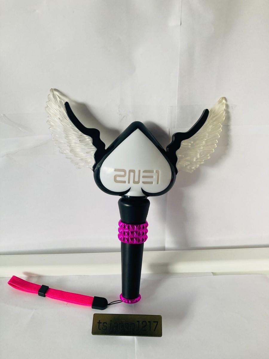 2NE1 2012 NEW EVOLUTION 公式 ペンライト 2NE1 2012 1st Global Tour NEW EVOLUTION Official Pen Light