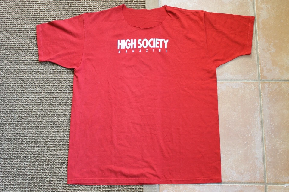 Camisa de concierto propiedad y usada por guitarra Slash of Guns N' Roses y revólver de terciopelo Foto 3 de 4