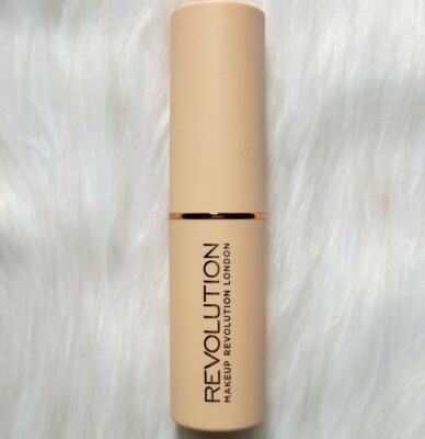 Make-up Revolution Fast Base Foundation Stick F6 hell/mittelton, versiegelt