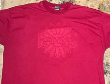 Vintage Screen Stars Best Kansas Embossed t-Shirt Tag Size Large 25” X 30” tee