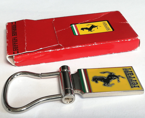 Ferrari Formula Original Enamel Keychain 1997 - Picture 2 of 20