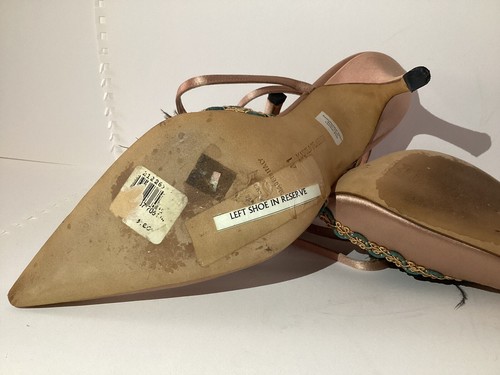 Pre-Owned Manolo Blahnik Pink Satin Feathered Stiletto Heels Size 41 - Picture 9 of 13