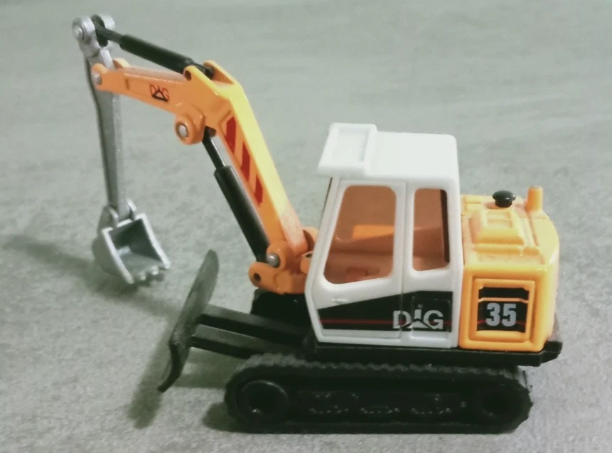 WELLY 1:64 - Escavatore DLG 35 - Immagine 2 di 3