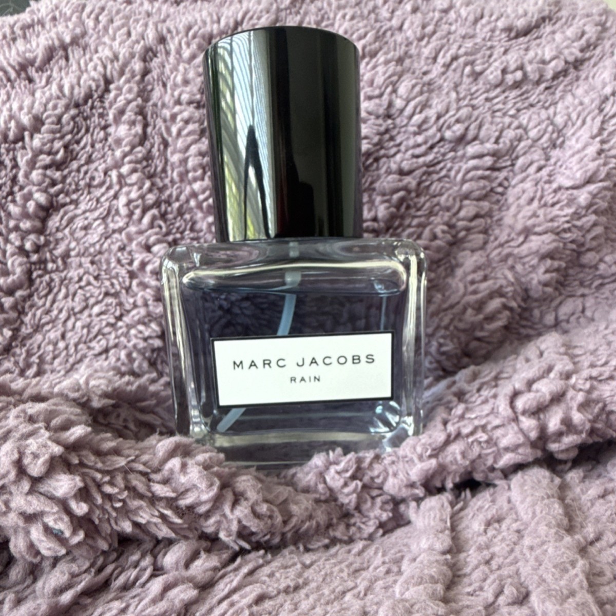 Marc Jacobs Rain Perfume Eau de Parfum *Rare discontinued