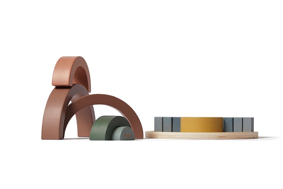 Puzzle arc-en-ciel Flexa Play en bois pour canaliser l'énergie des enfants