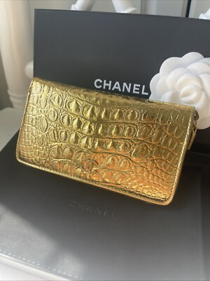 CHANEL Wallet Embossed Metallic Croc Metier d'Art 2019 Egyptian