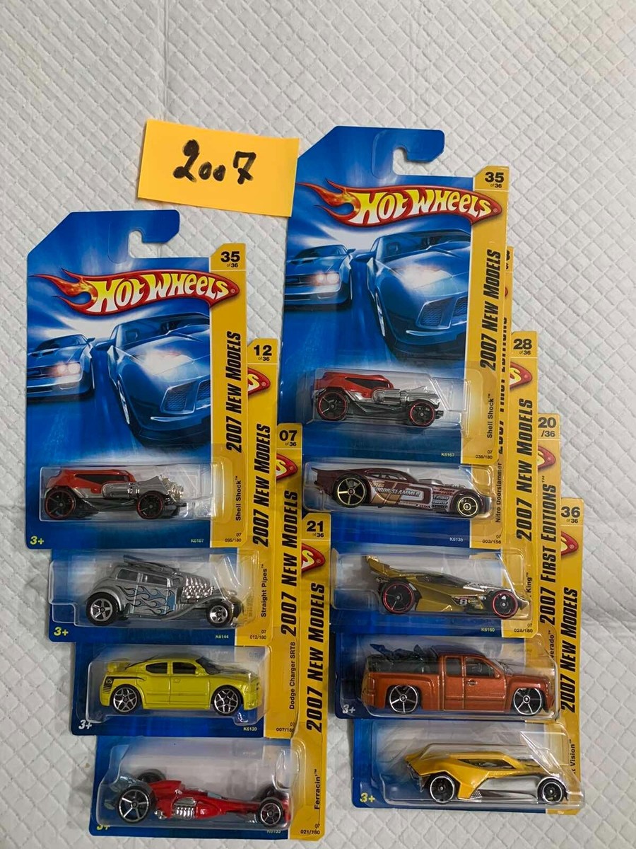 希少　2007 May ホットウィール　Custom Car Show set The World of Voltaire - Hot Wheels 2007 Custom Car Show Osaka