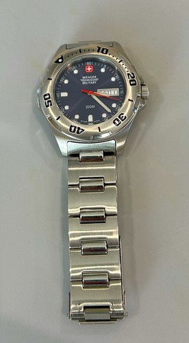 Wenger swiss militry blue metalic dial dive watch 200 meter water r new battery - Picture 3 of 4