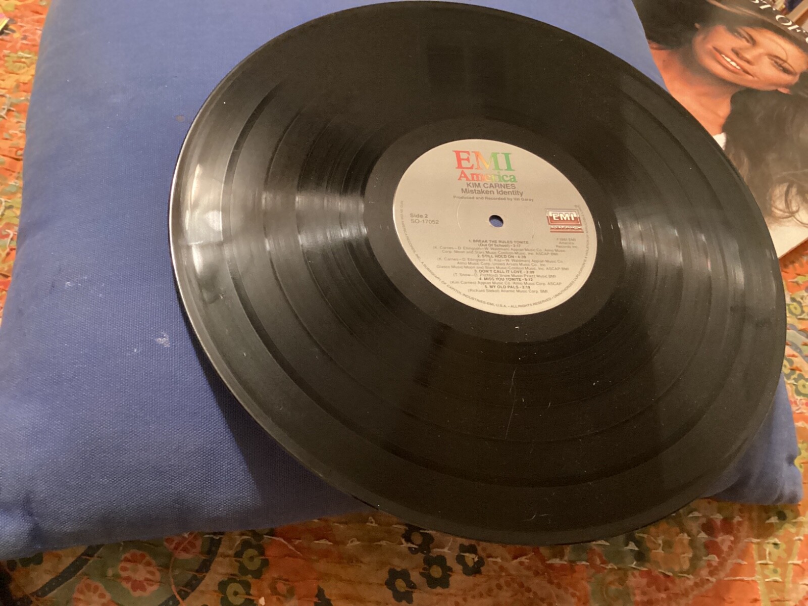 KIM CARNES MISTAKEN IDENTITY-EMI SO-17052, EXC. COND/FREE POSTAGE!!!!