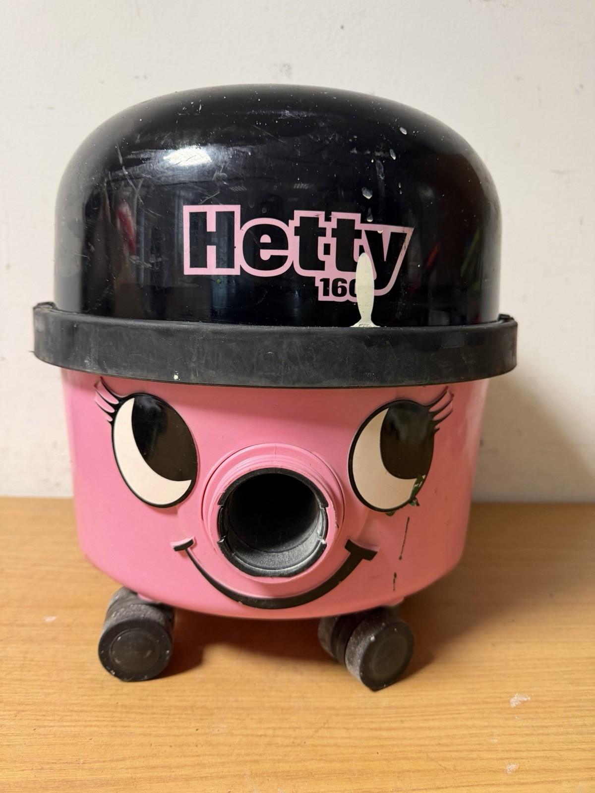 Numatic Hetty HET160-11 6L Bagged Cylinder Vacuum Cleaner - Pink