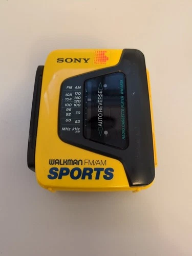 VINTAGE Sony Sports Walkman WM-AF59 AM/FM Radio Cassette Player