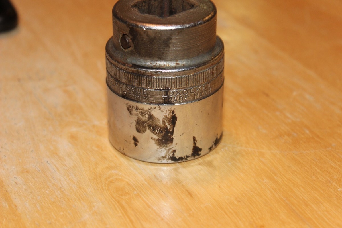 h) Vintage Snap-on Socket 3/4