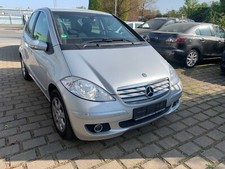 Motorhalter Mercedes W169 A150 70KW aus Schlachtfest Motor Getriebe Achse SENSOR