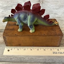 Vintage Stegosaurus Dinosaur 8.5" PVC Plastic Toy Figure 2000 Green  Red Toy