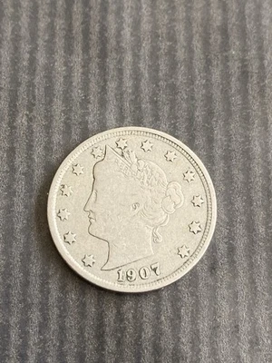 USA Etats-Unis Amérique du Nord Liberty Head "V" 5 cents 1907 ARGENT - Photo 1/2