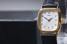 Orologio da donna vintage Seiko Socie 2P21-5320 Gold Cushion Quartz 1989 dal ...