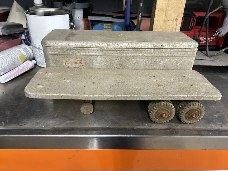 Remolque de camión de mudanza de aluminio Wyandotte Toys de colección Foto 2 de 4