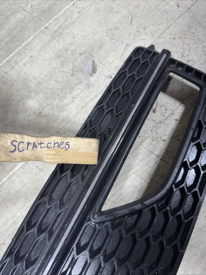 2013 2016 AUDI A4 & QUATTRO FAROL DE NEBLINA DIANTEIRO DIREITO GRADE COLISÃO ACABAMENTO MOLDURA FABRICANTE DE EQUIPAMENTO ORIGINAL NOVO - Imagem 3 de 4