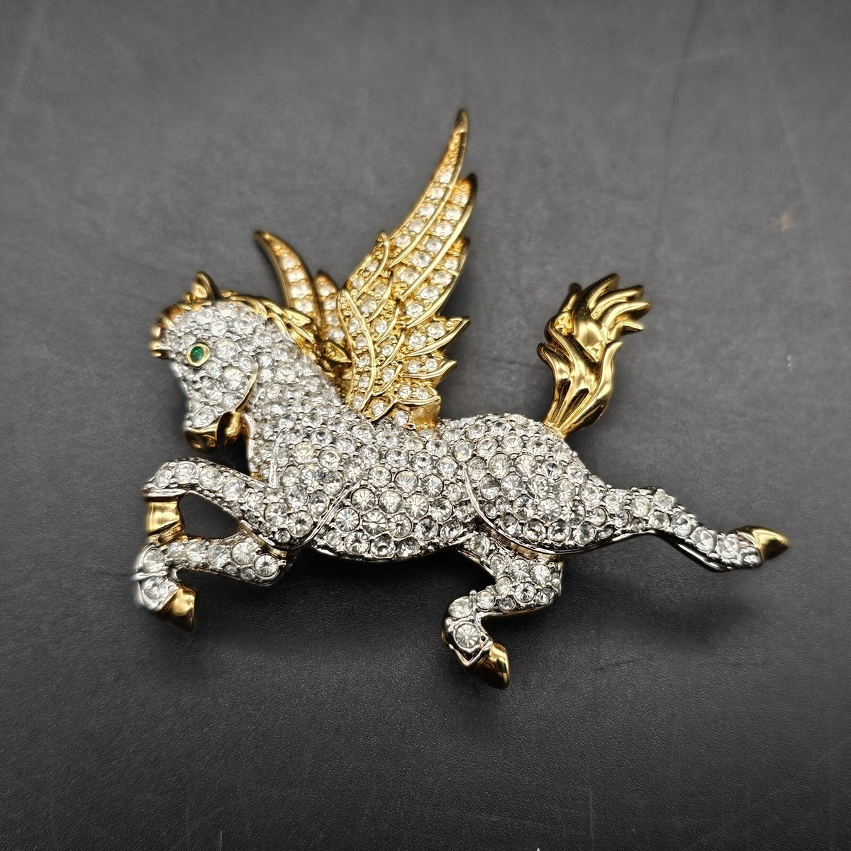 Swarovski ペガサス ブローチ Yahoo!オークション - SWAROVSKI Pegasus ブローチ ストーン