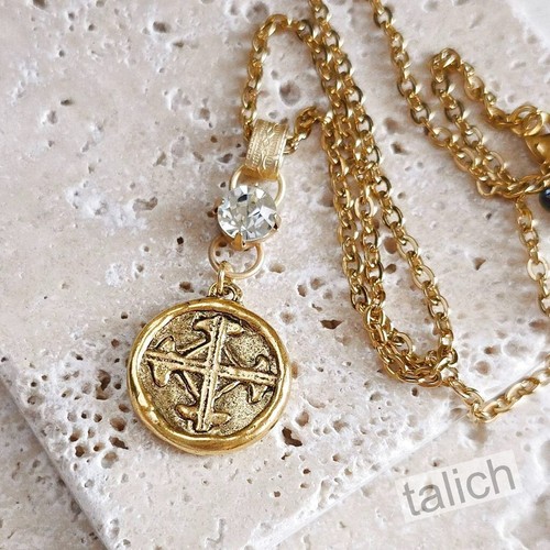 Designer VB&CO Vintage Style Cross with Serenity Prayer Round Pendant Necklace - Picture 2 of 7