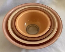 Pyrex Set Of 4 Autumn Rainbow Nesting Mixing Bowls Clear Bottom