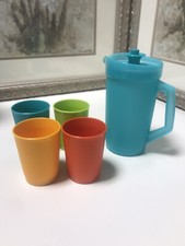Brand New Tupperware Children's Kids Beverage Set Pitcher 4 Tumblers Teal Red