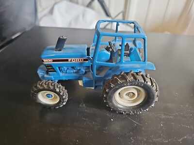 【激レア】FORD（フォード）8630　トラクター　1/32スケール　ERTL社 Vintage Ertl Ford 8630 4WD Tractor Toy 1:32 Scale Big Farm 5.5
