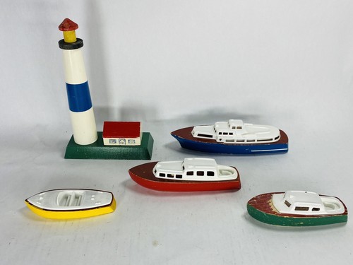 Tillicum Toys Harbor Sport Set - Wooden Lighthouse & Boats that Float Vintage - Picture 3 of 12