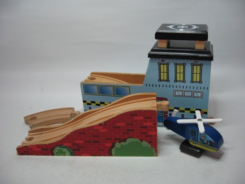 UNDERGROUND Station & Heliport Holzeisenbahn Eisenbahn Schienen (passt BRIO Thomas TS - Bild 5 von 7