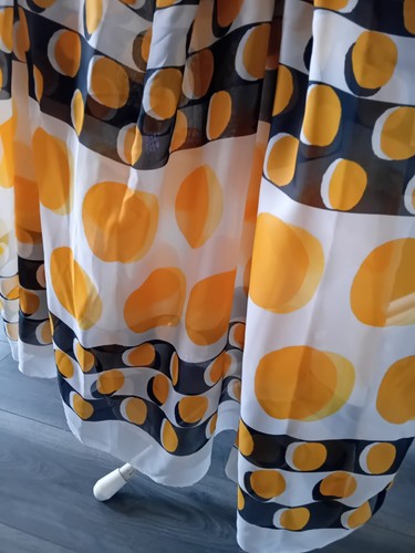2.60 Mts Georgette Fabric 44" Wide - Picture 3 of 3