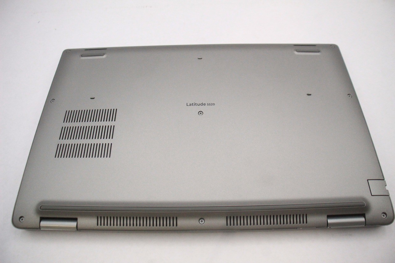 Dell Latitude 5520, 15.3-Inch Laptop, with Core I7-1185G7 3.00 Ghz, No OS